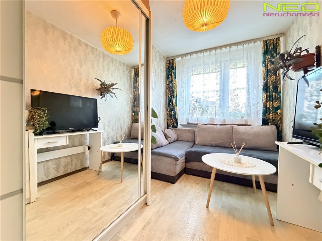 Przestronne 4-pokojowe mieszkanie 70 m² z balkonem i piwnicą Tarnowskie Góry, Osiedle Przyjaźń  70m2 Foto 1
