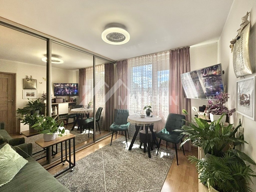 Dwupokojowe mieszkanie 27 m2 z osobną kuchnią i piwnicą Warszawa, Targówek, Bródno, Krasiczyńska  27m2 Foto 1