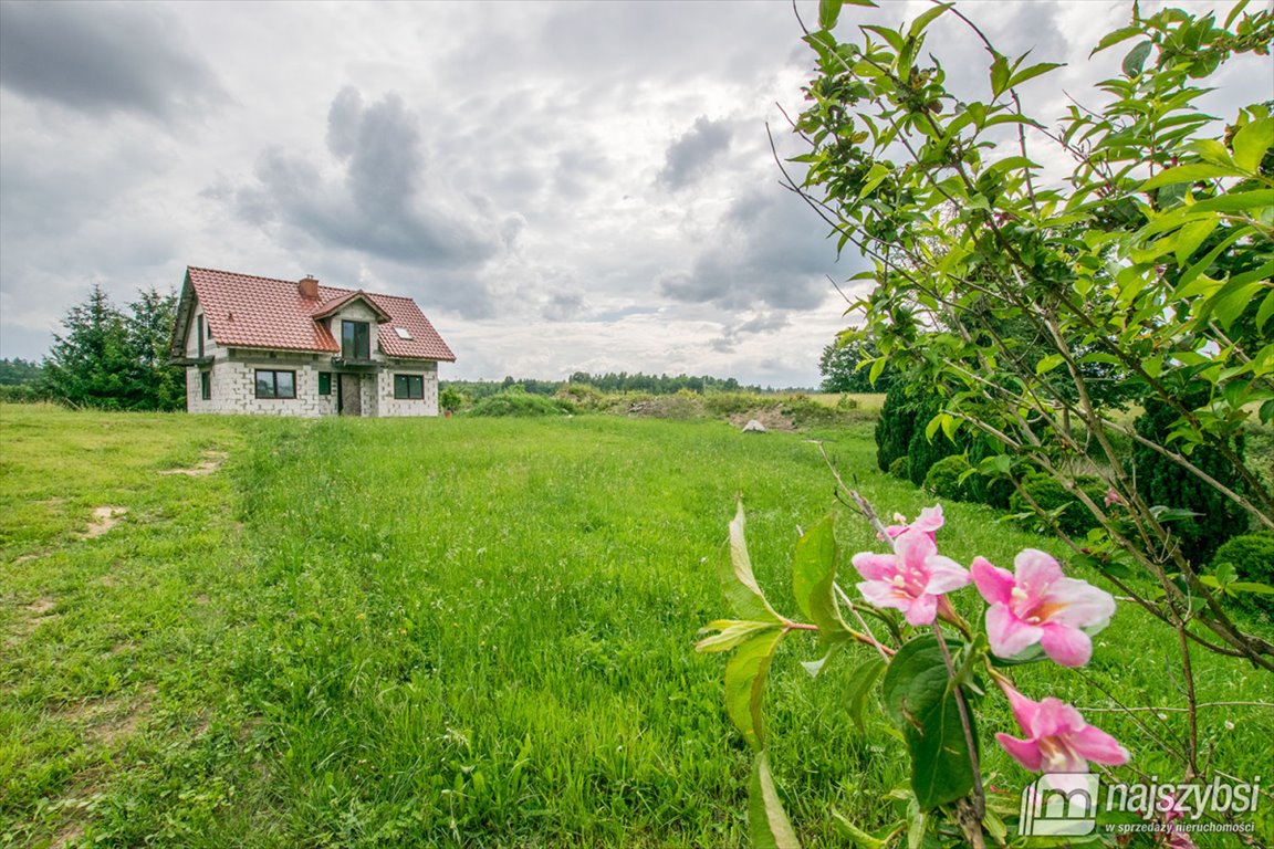 Dom na sprzedaż Barwice, okolica Barwic  190m2 Foto 1