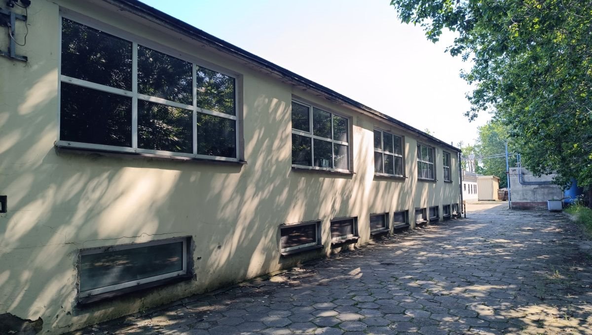 Gdynia Chylonia: 1300 m2 magazyn i biura z ogrzewaniem Gdynia, Chylonia, Bolesława Krzywoustego  820m2 Foto 1