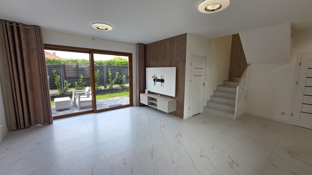 Luksusowy dom szeregowy 92 m² (nowo wykończony) w Bezrzeczu Bezrzecze  92m2 Foto 1