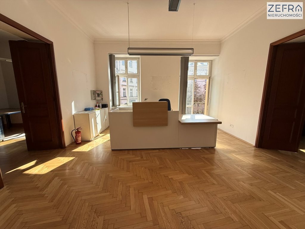 Biuro 234 m2 w kamienicy, 3 wejścia, wysokie wnętrza Kraków, Stare Miasto, Stare Miasto  234m2 Foto 1