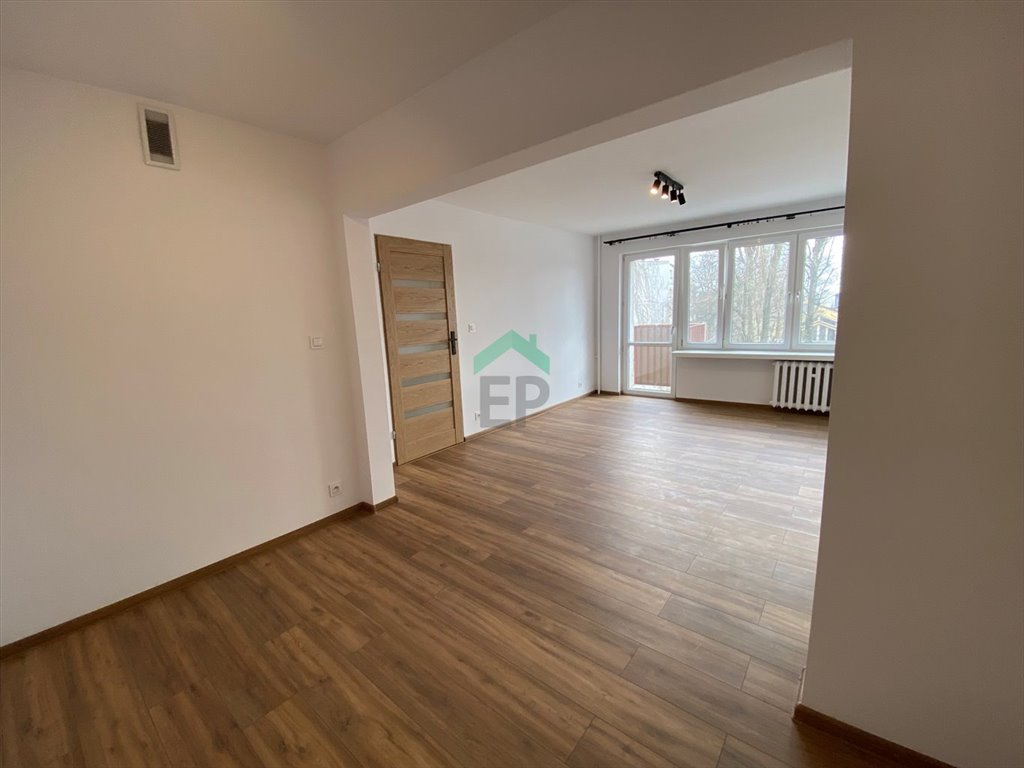 Gotowe do wprowadzenia 2-pokojowe mieszkanie z balkonem - po remoncie Częstochowa, Tysiąclecie  51m2 Foto 1