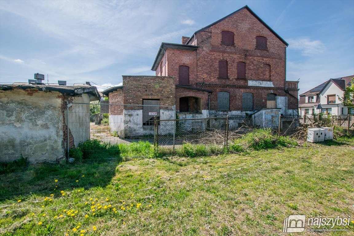 Nieruchomość z potencjałem w Golczewie, 900 m2, trzy budynki Golczewo, Centrum Miasta  900m2 Foto 1
