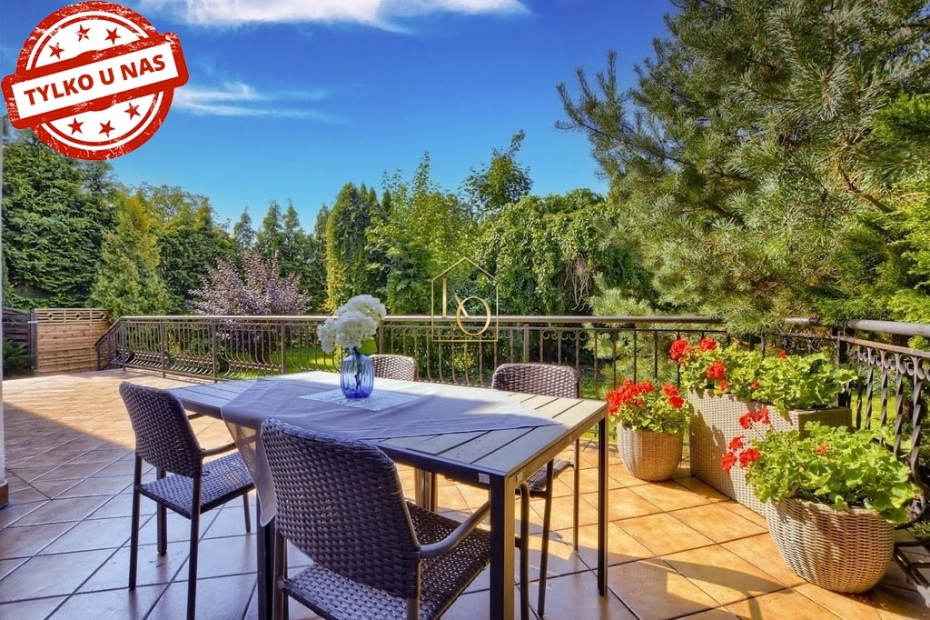 Urokliwa Villa Bianka z ogrodem i tarasem w Oleśnicy Oleśnica, Rataje, Gliniana  300m2 Foto 1