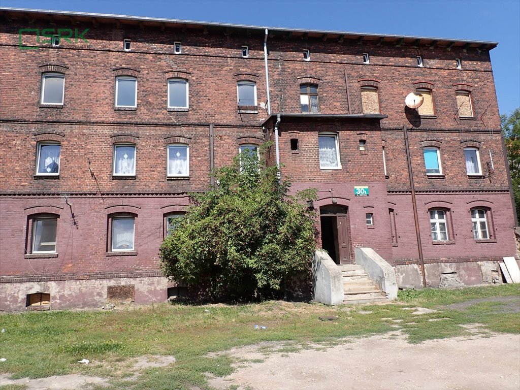 Mieszkanie trzypokojowe na sprzedaż Bytom, Konstytucji 30A  37m2 Foto 1