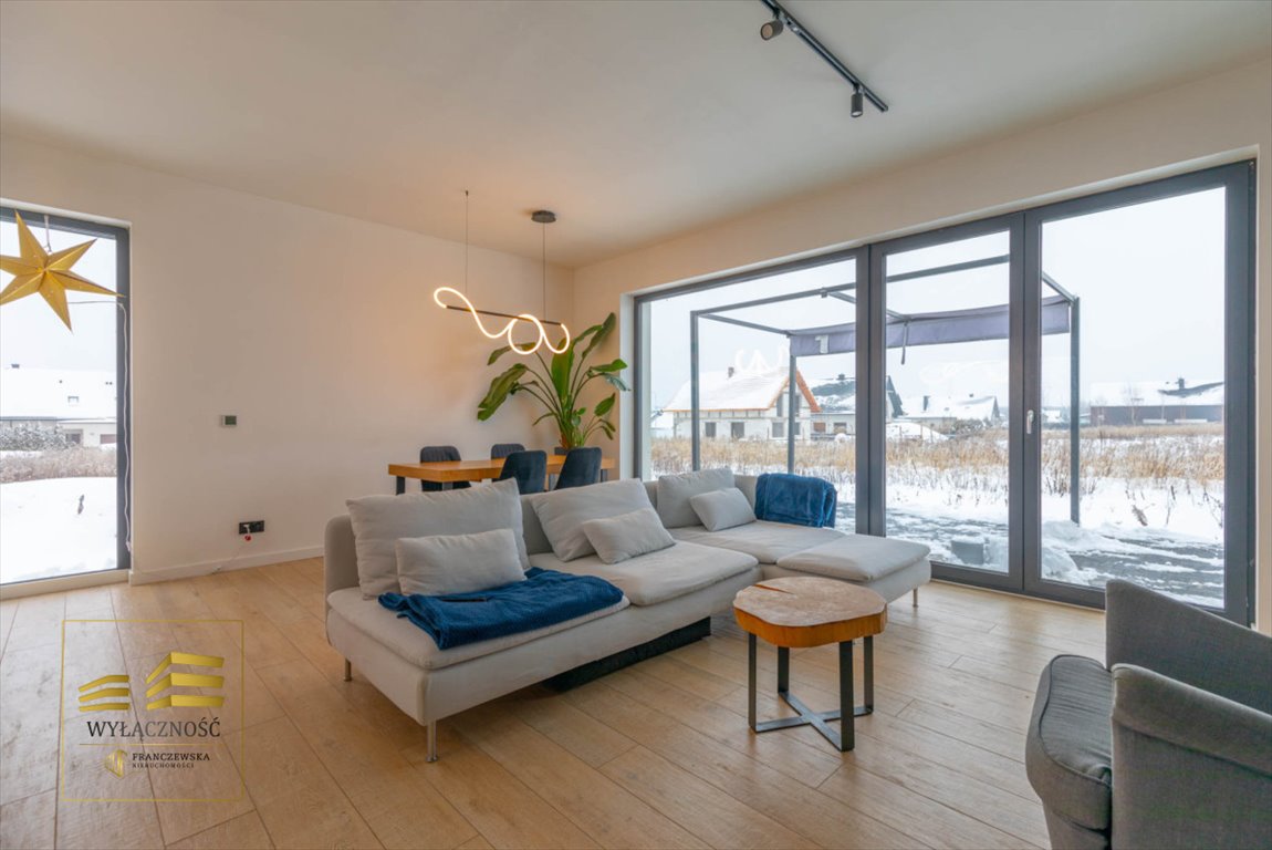 Nowoczesny dom 120,69 m² z kominkiem i ogrzewaniem podłogowym Długie  121m2 Foto 1