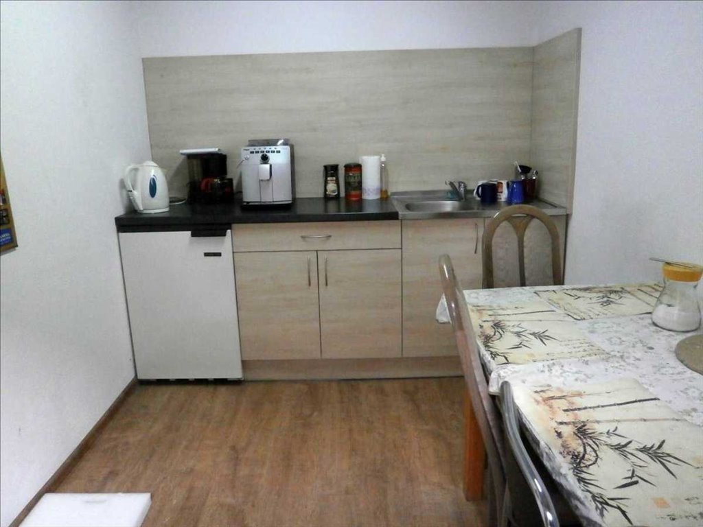Hala 171 m² z biurem i zapleczem - atrakcyjna oferta. Dzierżoniów  171m2 Foto 1