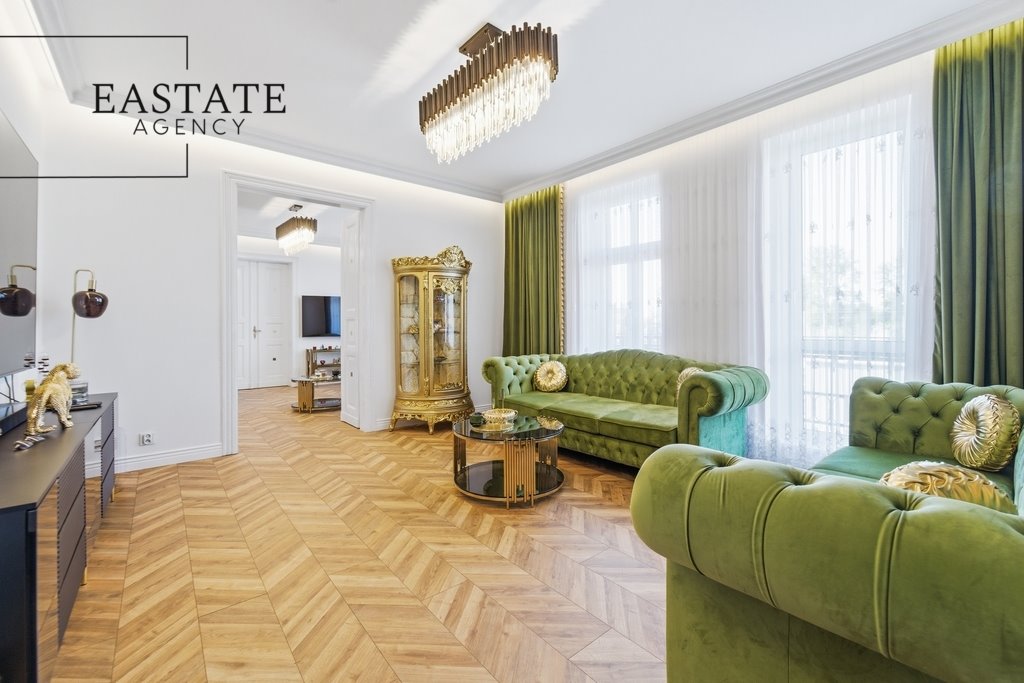 Wyjątkowy 3-pokojowy apartament z balkonem przy Placu Dworcowym Chorzów, pl. Dworcowy  99m2 Foto 1