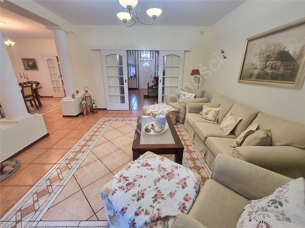 Dom na sprzedaż Kanie  190m2 Foto 1