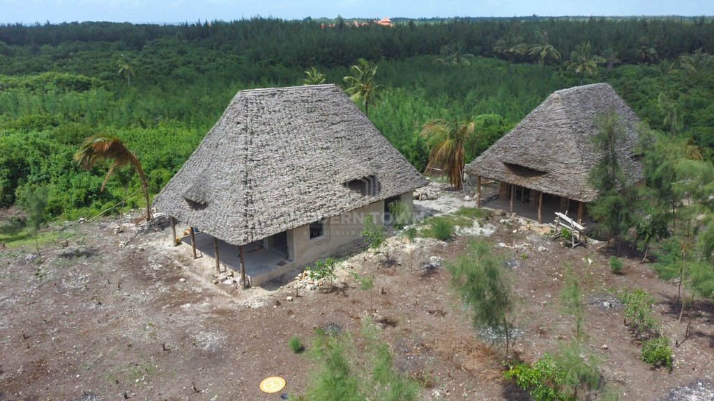 Dom nad Oceanem Indyjskim z 2 domami i rozbudową Tanzania, Zanzibar  224m2 Foto 1