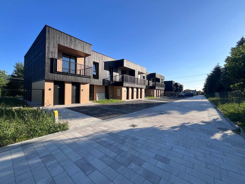 Zapraszam do 59,59 m² mieszkania z balkonami i elewacją z opalanego drewna Rzeszów, Lwowska  60m2 Foto 1
