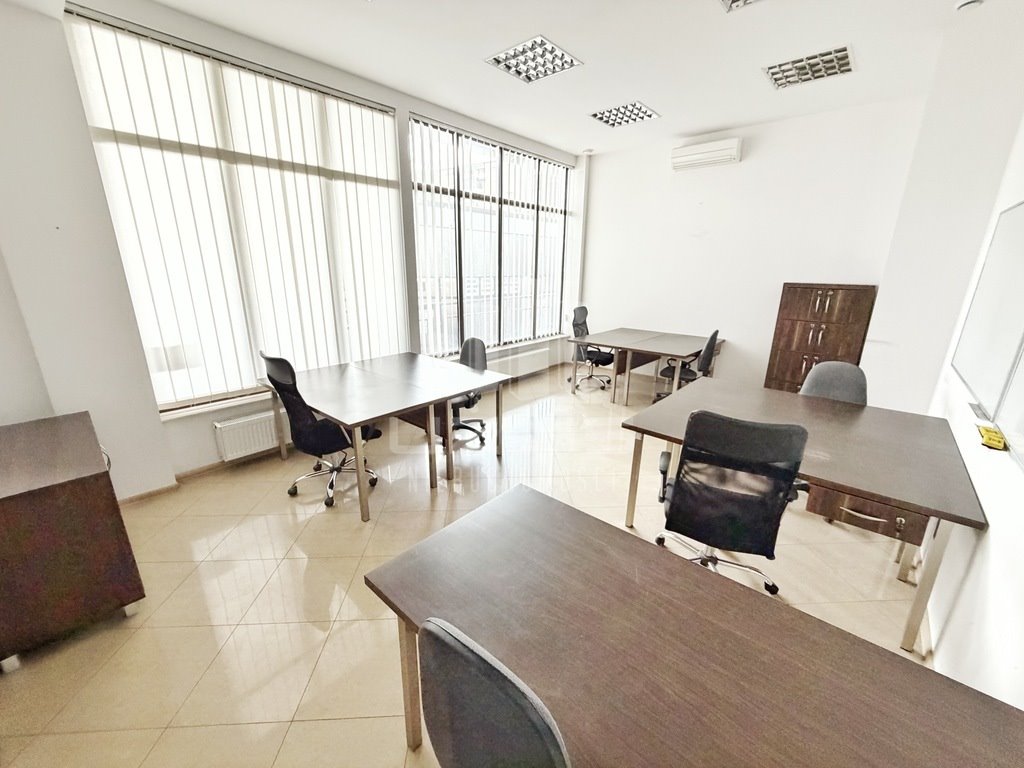 Polecam nowoczesny lokal 115 m² w Tczewie z dużymi witrynami Tczew  115m2 Foto 1