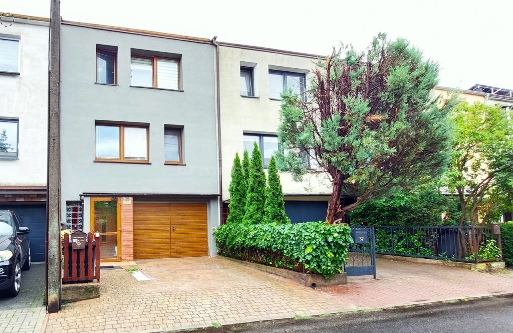 Przestronny dom 3 poziomy, 3 kuchnie, taras, garaż Poznań  185m2 Foto 1