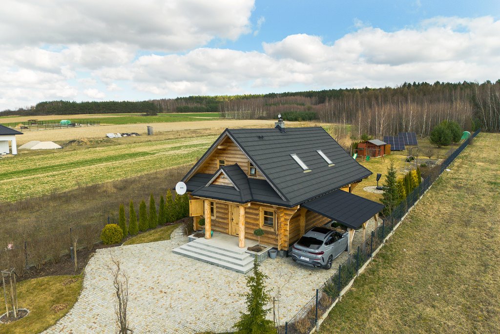 Urokliwy dom z bali 2020, 4 pokoje, tarasy, las Wierzbica  100m2 Foto 1