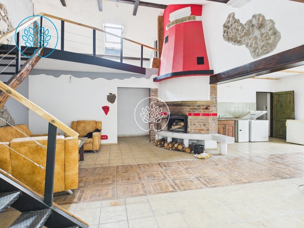 Dom na sprzedaż Obory  194m2 Foto 1