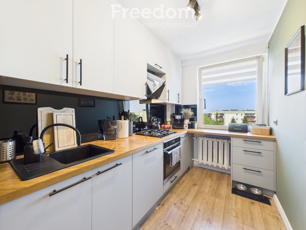 Mieszkanie trzypokojowe na sprzedaż Łęczna  60m2 Foto 1