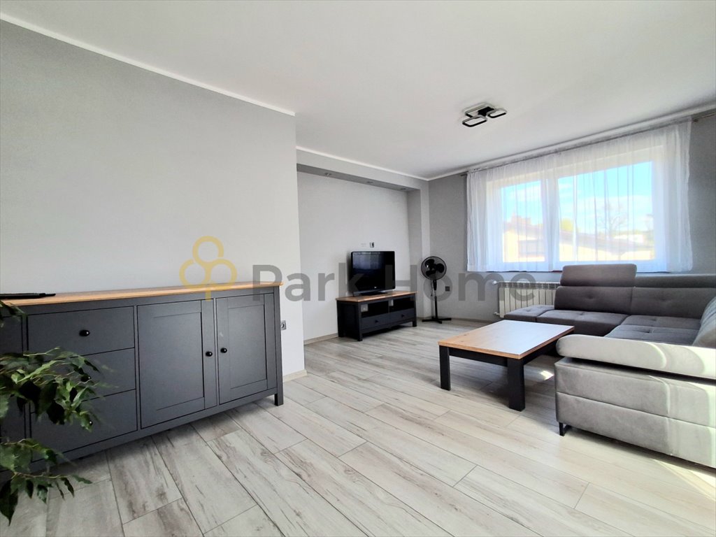 Na sprzedaż przestronny dom 212 m² z osobnym wejściem i potencjałem Czempiń  212m2 Foto 1