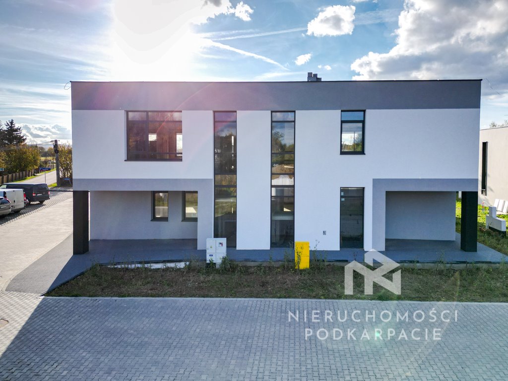 Nowoczesny lokal usługowo-handlowy 290 m² z tarasem w Rzeszowie Rzeszów, Senatorska  290m2 Foto 1