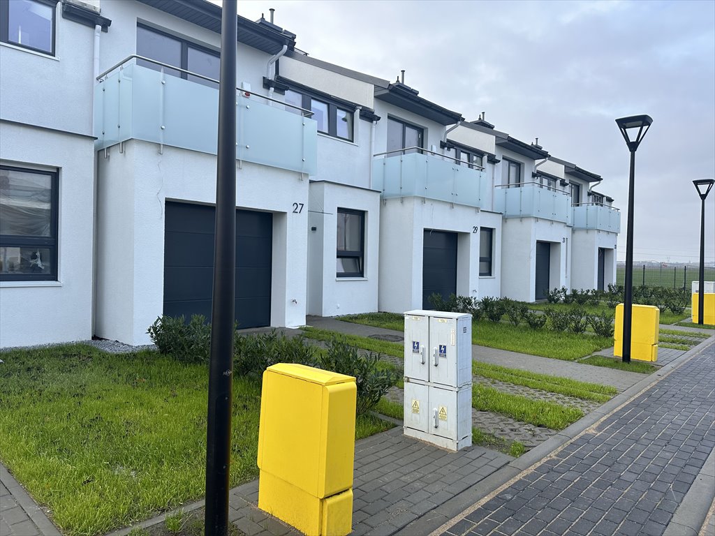 Dom szeregowy 139 m2 z garażem, ogródkiem i nowoczesnym wyposażeniem Szczecin, Gumieńce, Alpinistów  139m2 Foto 1