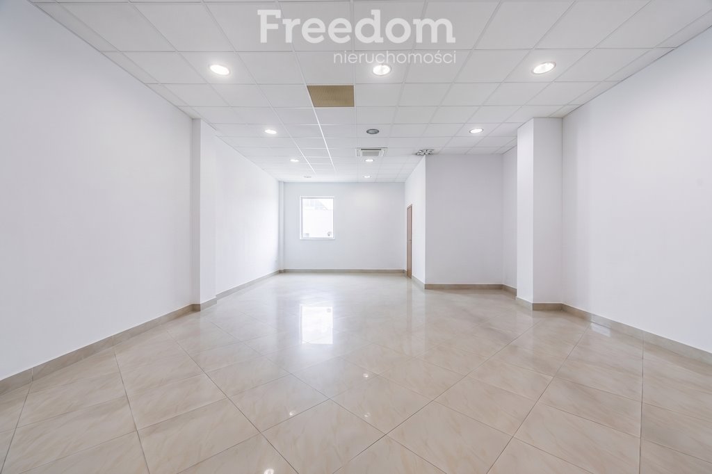 Lokal usługowy 53 m² w Otwocku - duża witryna i klimatyzacja Otwock, Górna  53m2 Foto 1