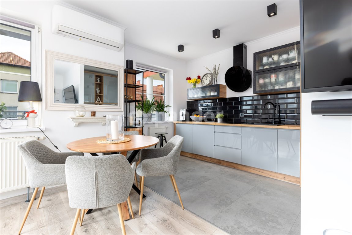 Mieszkanie trzypokojowe na sprzedaż Bielany Wrocławskie, Sosnowa  63m2 Foto 1