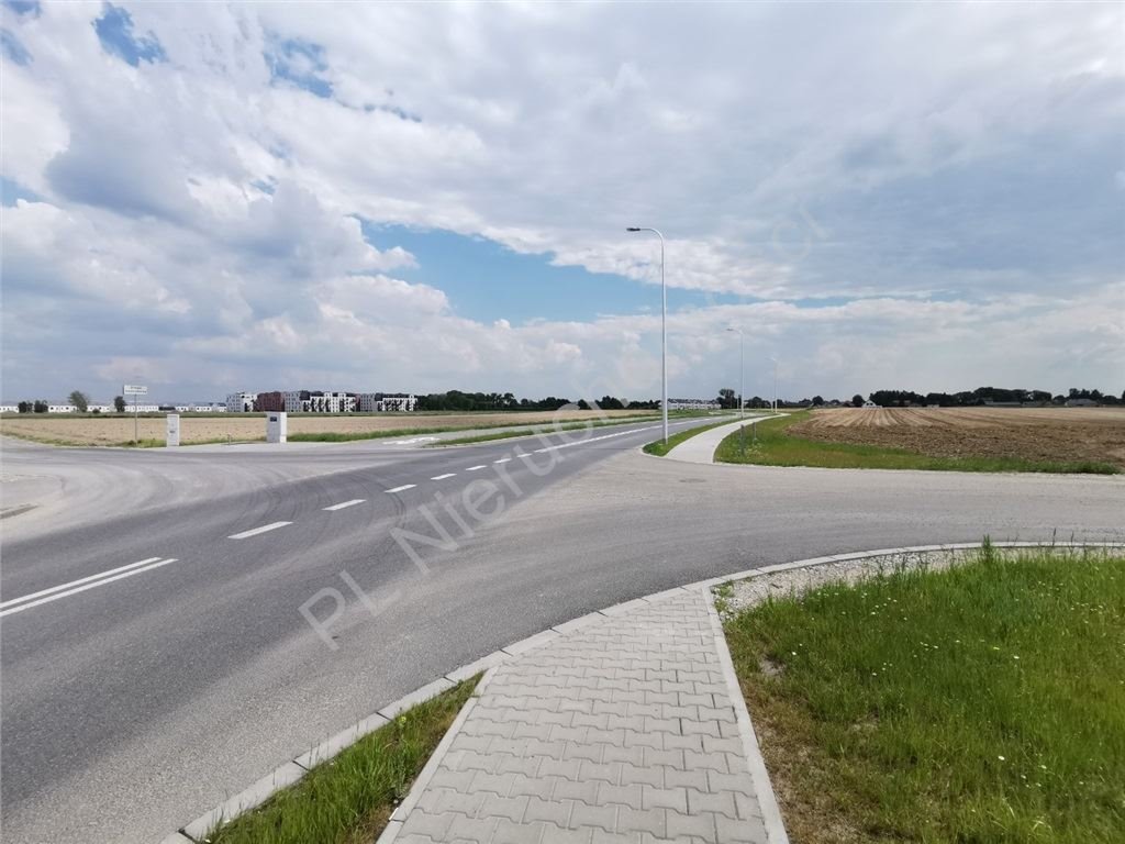 Działka inwestycyjna 2 528 m² pod usługi i produkcję Łady  2 528m2 Foto 1