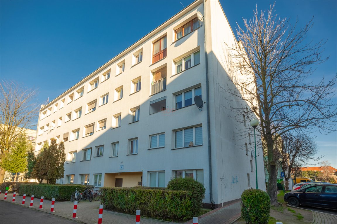 Dwupokojowe mieszkanie z loggią i piwnicą w centrum Oławy Oława, Kasprowicza Jana  36m2 Foto 1