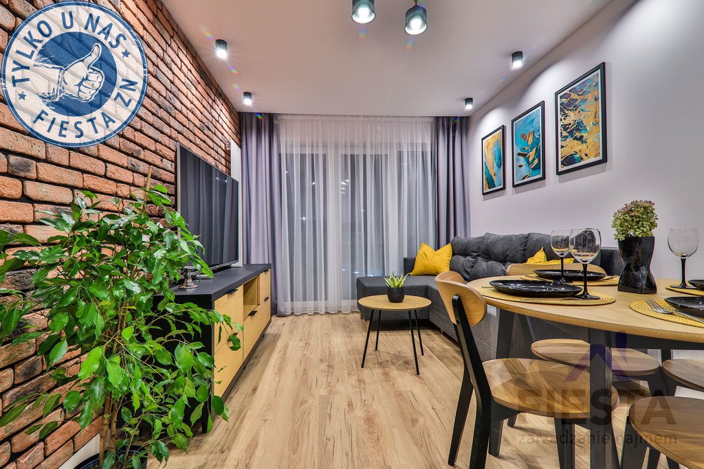 Zapraszam do nowoczesnego 37 m² mieszkania z balkonem i parkingiem Gliwice, Stare Gliwice, Kozielska  37m2 Foto 1