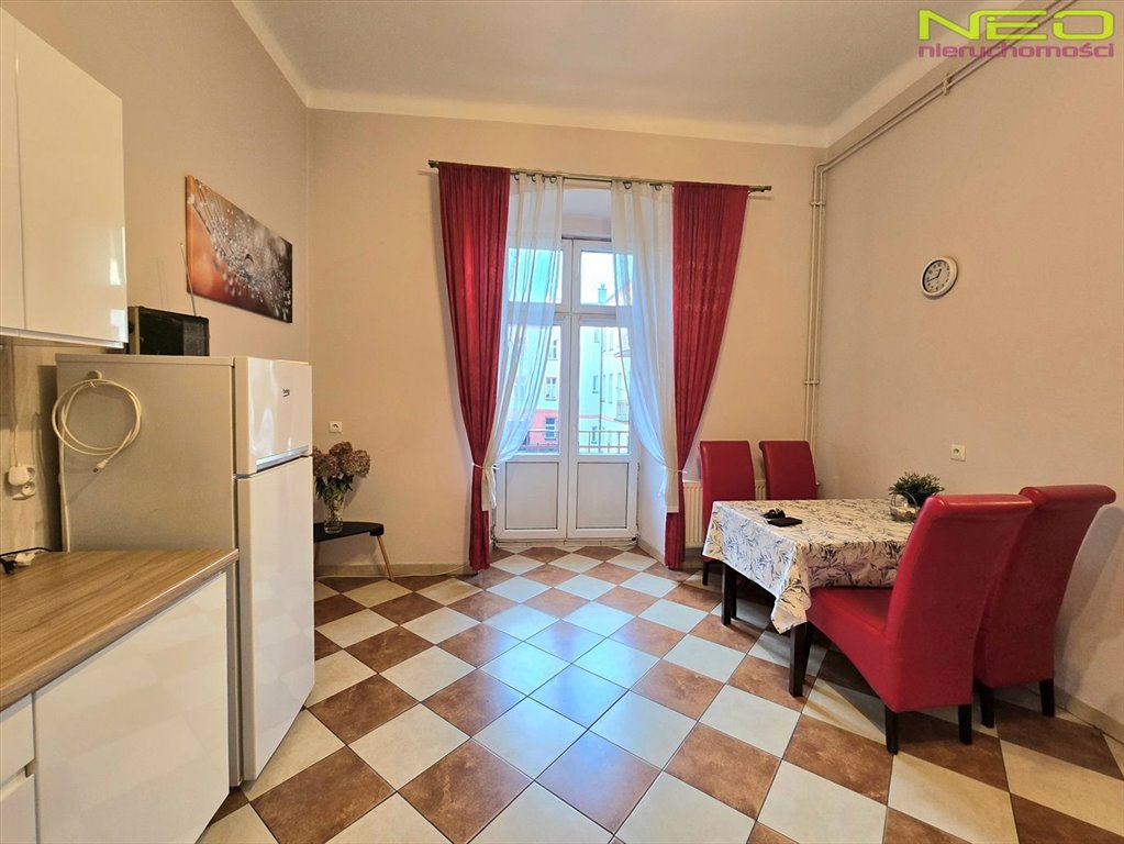 Przestronne 1 pokój z kuchnią i piwnicą, cicha okolica Częstochowa, Centrum  57m2 Foto 1