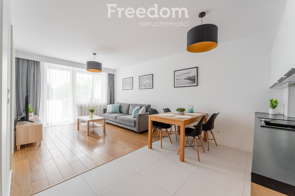 Mieszkanie dwupokojowe na sprzedaż Kołobrzeg, Jana Kasprowicza  39m2 Foto 1