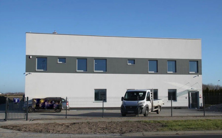 Wynajmę przestronny lokal biurowo-socjalny 100 m² z klimatyzacją i parkingiem Stargard, Lotnisko  100m2 Foto 1