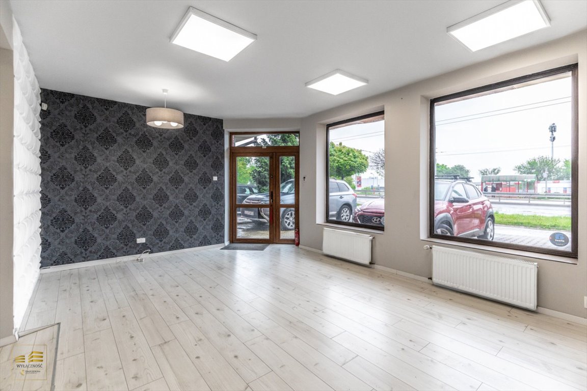 Lokal usługowy 210 m2 z witrynami, parkingiem i adaptacją Lublin, Węglin  210m2 Foto 1