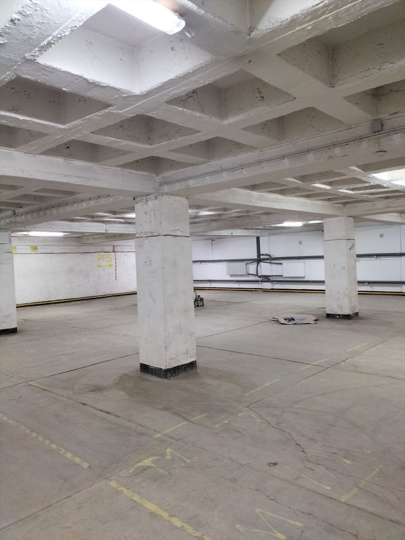 Magazyn 583 m² z rampą i parkingiem - Sosnowiec Sosnowiec, Pogoń, Ptasia 3  583m2 Foto 1