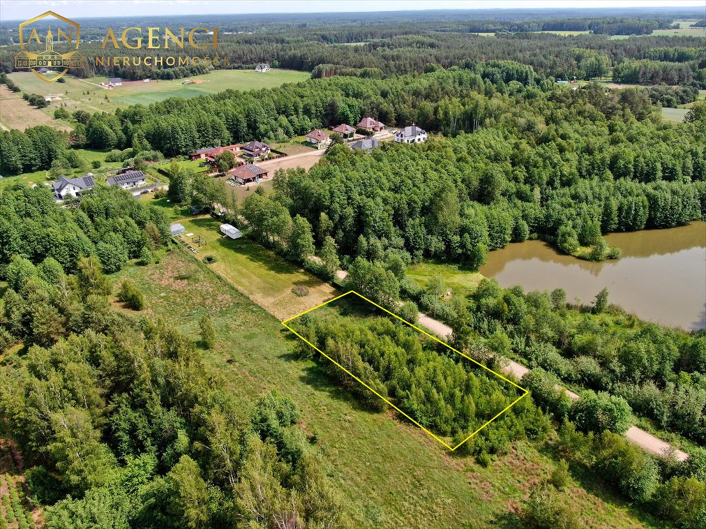 Na sprzedaż działka 1240 m² z mediami i zabudową zagrodową Kuriany  1 240m2 Foto 1