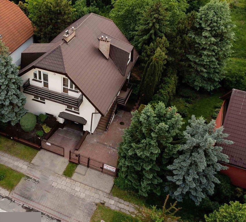 Przestronny dom 227 m2 z garażem i ogrodem w Radomiu Radom, Dzierzków, Kaszubska  227m2 Foto 1
