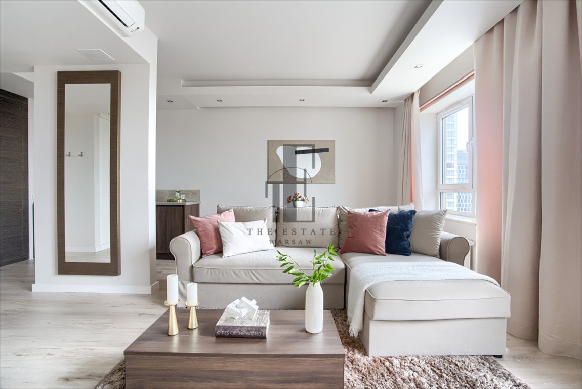 Nowoczesne 2-pokojowe mieszkanie z dużym balkonem w Platinum Towers Warszawa, Wola, Grzybowska  47m2 Foto 1