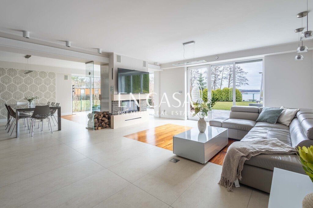 Ekskluzywny dom nad Jeziorem Święcajty z tarasem 50 m² Kolonia Rybacka, Nad Święcajtami  182m2 Foto 1