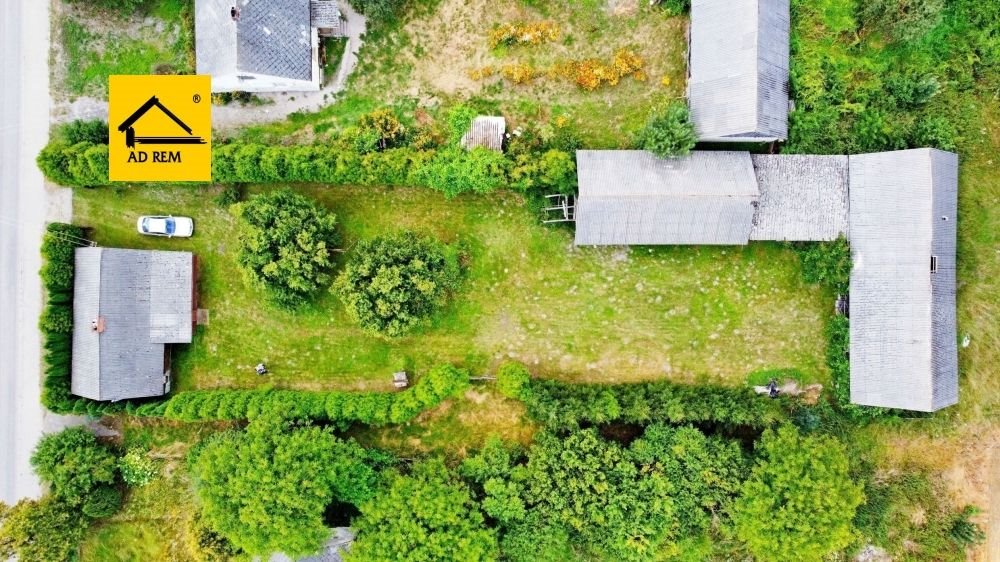 Siedlisko z domem 80 m² i zabudowaniami w Siennicy Różanej Siennica Różana, Siennica Różana  5 818m2 Foto 1