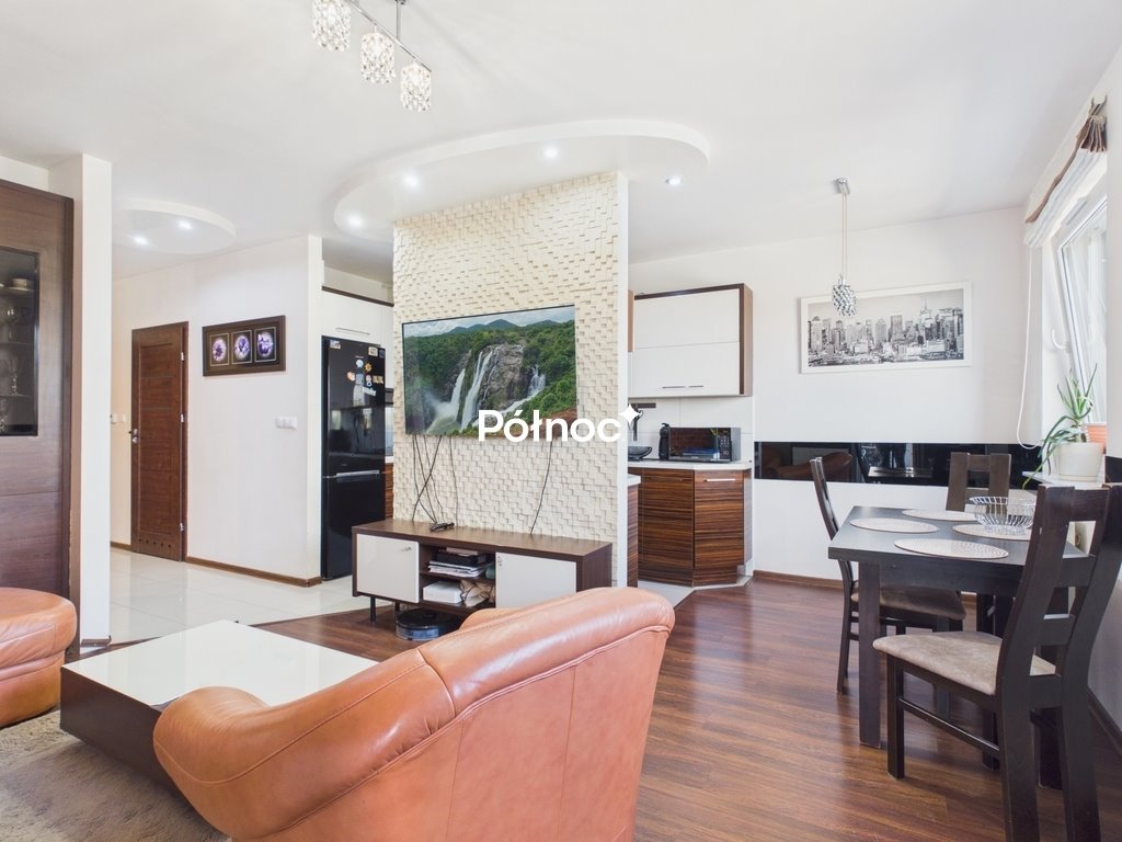 Na sprzedaż przestronne 3-pokojowe mieszkanie 70,36 m² z dużym tarasem w Warce Warka, Kazimierza Pułaskiego  70m2 Foto 1