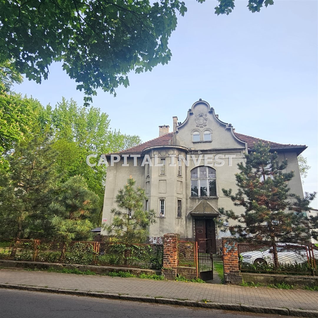 Przestronne 93 m² mieszkanie w secesyjnej kamienicy (Zabrze Centrum): Zabrze Centrum