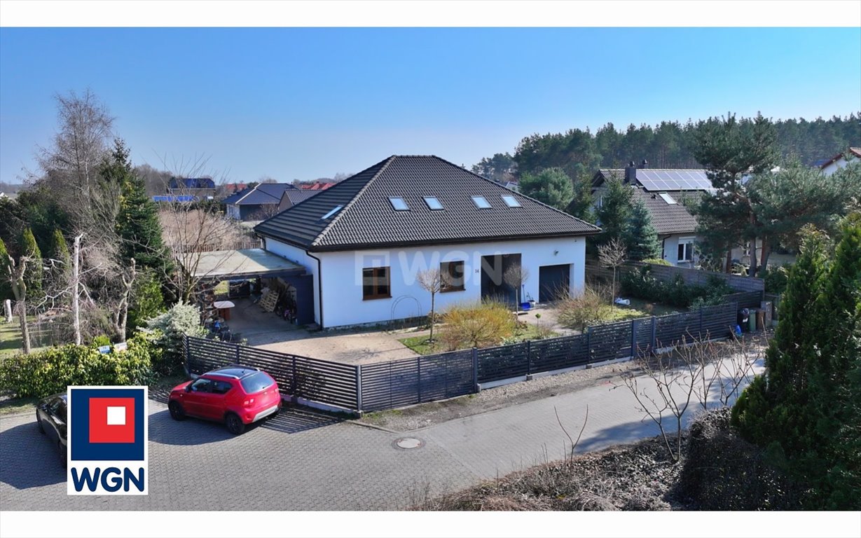 Gotowy dom 200 m2 z garażem i dużą działką w Łagodzinie Łagodzin, Parkowa  200m2 Foto 1