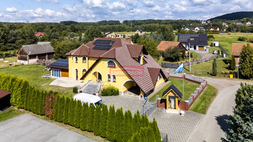 Polecam przestronny dom 514 m² z garażem i dużą działką 43 arów Przeginia Narodowa  514m2 Foto 1