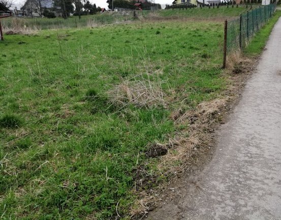 Działka budowlana w Laszkach, 1324 m², media, blisko szkoły Laszki  1 324m2 Foto 1