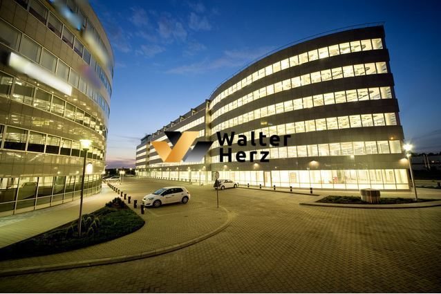 Nowoczesny biurowiec 383 m2 z parkingiem i świetną komunikacją Warszawa, Włochy, Aleje Jerozolimskie  383m2 Foto 1