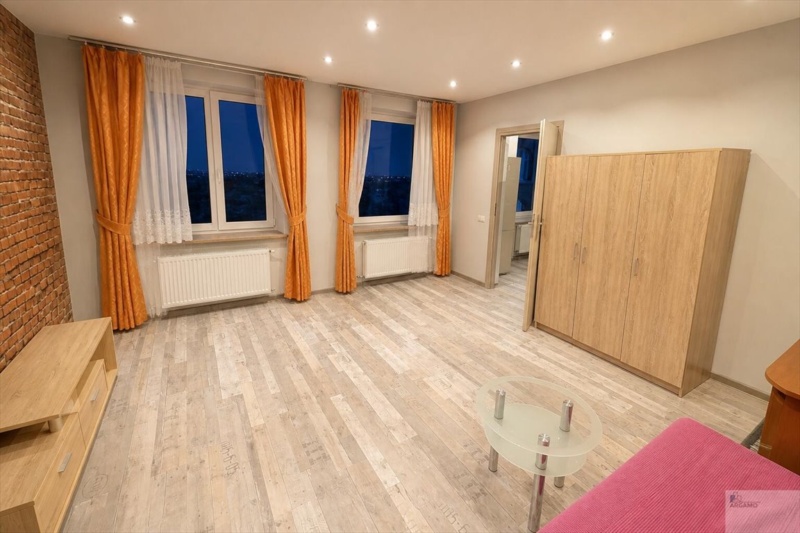 Przestronne 62 m² mieszkanie w Katowicach (duże pokoje, własny parking) Katowice, Jana Wyplera  62m2 Foto 1