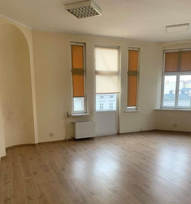 Biuro 43 m² w centrum Kalisza z windą i monitoringiem Kalisz, al. Wolności 12  43m2 Foto 1