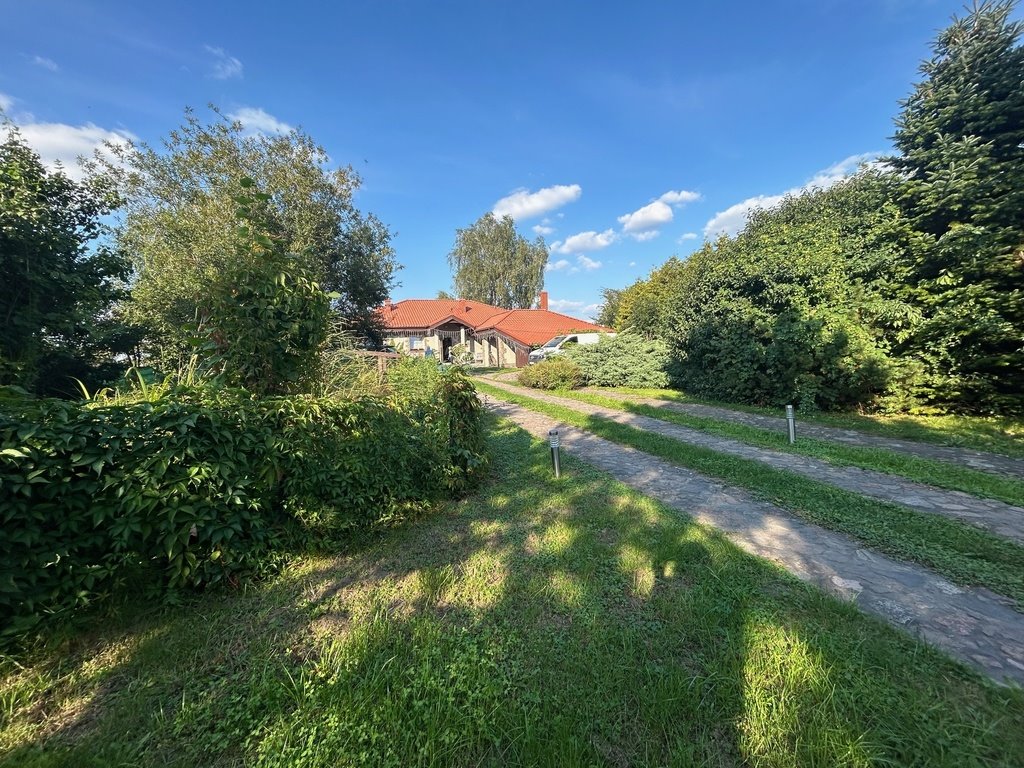 Przestronny dom 199 m² z ogrodem i garażem w Warzymicach Warzymice  199m2 Foto 1