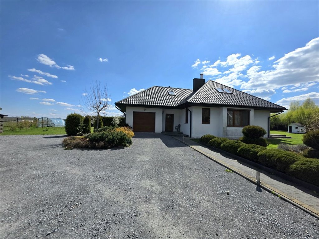 Dom 149 m² na dużej działce 0,22 ha z kominkiem i poddaszem do adaptacji Sędziszów Małopolski, Południowa  149m2 Foto 1