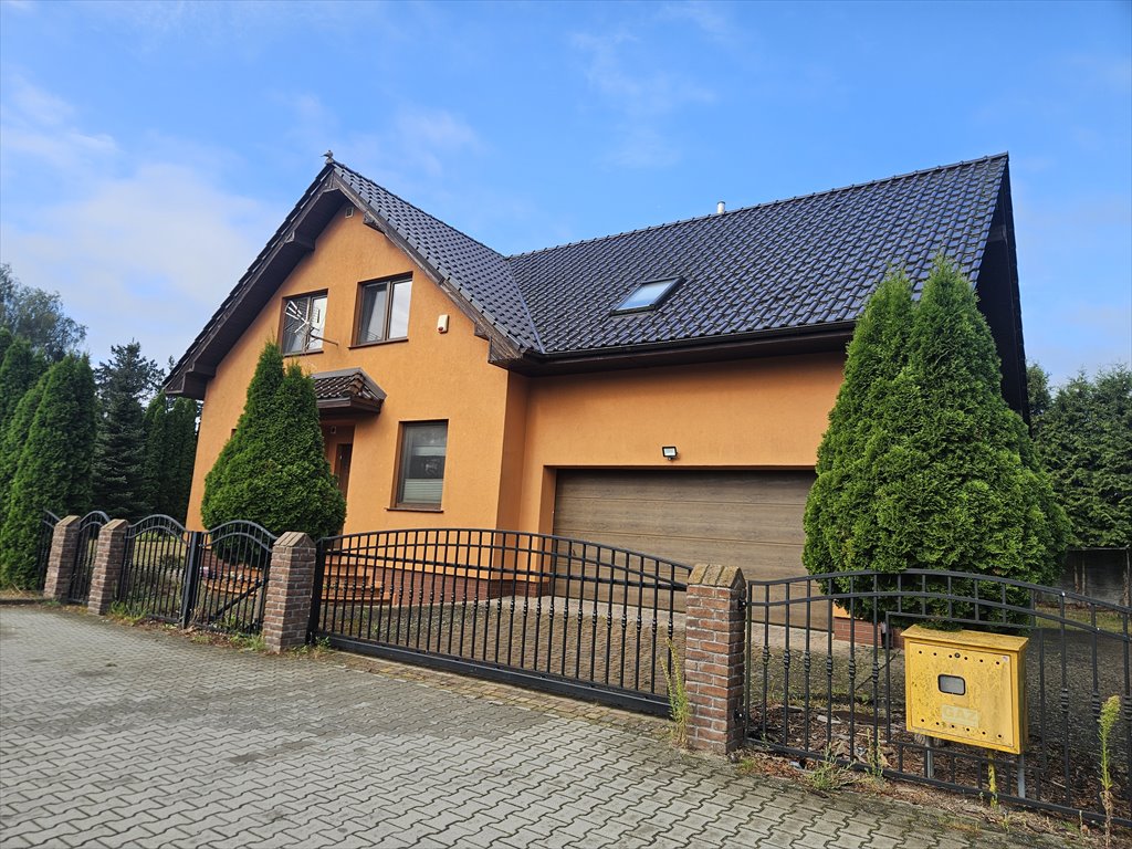 Zapraszam do obejrzenia domu 202 m² z garażem w Ostrowcu Ostrowiec  202m2 Foto 1